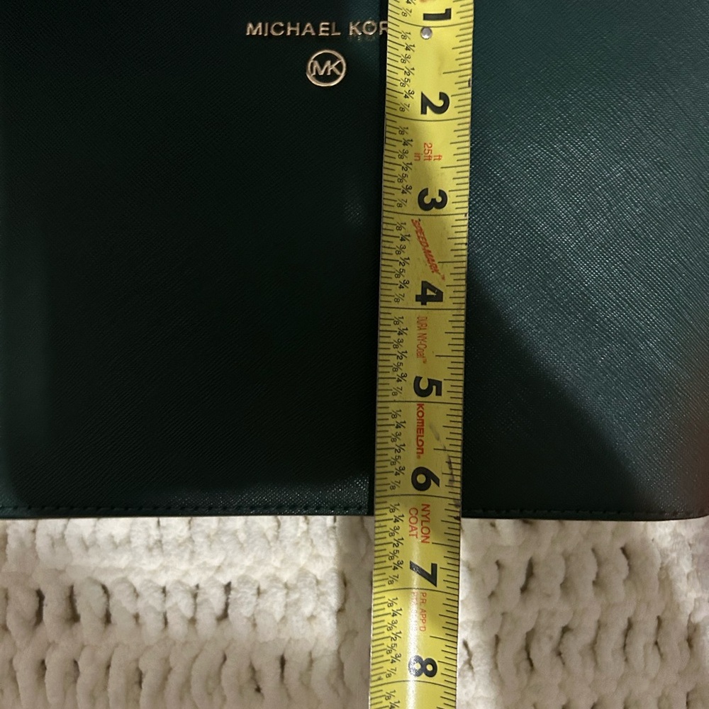 Michael Kors Green Crossbody Bag with Gold Hardware - Picture 6 of 7
